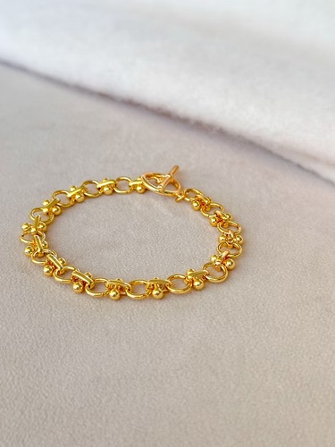 Loop Bracelet at 6Whiskey, six whisky, circular, bead, alternating, toggle closure, chic, everyday, casual, elevated, gameday, SEC, southern charm, work, lunch date, rodeo, country concert, layerable, stackable bracelet, accessory, women's fashion, shiny, front view