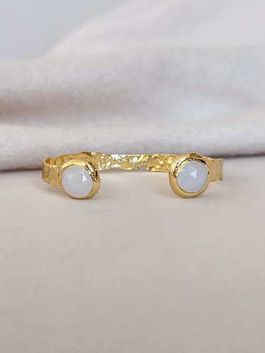 Crystal Quartz Gem Cuff at 6Whiskey, six whisky, hammered gold, timeless, stackable, elegant, sophisticated, must-have, rodeo, country concert, everyday elevated, stand out, bold, eye-catching, modern western, western inspired, trendy, front view