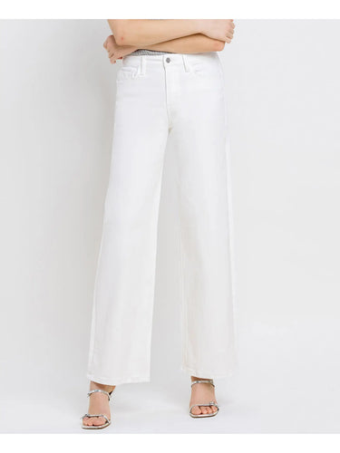 White Wide Leg Jeans at 6Whiskey, six whisky, pockets, belt loop, silver button, full-length, hemmed, modern, casual, causal western, basic, essential, classic, southern, texas, church, work, errands, rodeo, classy, dress up or down, stretchy denim, comfortable, denim, women's fashion, front view.