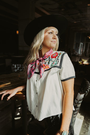 Double D Ranch Che Wa Wa Top white with embroidery at 6Whiskey six whisky DDR style number T3587