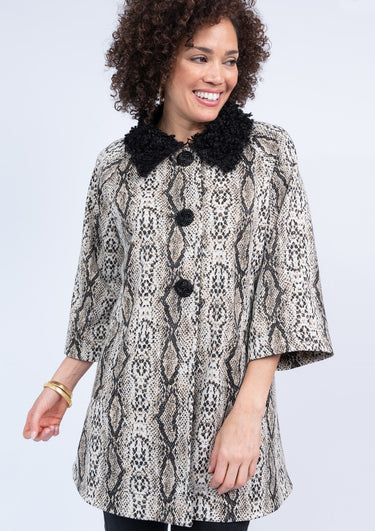 Ivy Jane Black & White Snake Swing Coat 6Whiskey Winter 2020