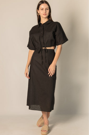 Black Linen Cropped Top by Pcill at 6Whiskey, six whisky, button down, collar, draw string detail, lightweight, breathable, western, country, casual, everyday, pockets, short sleeve, cool girl, sleek. Front view.