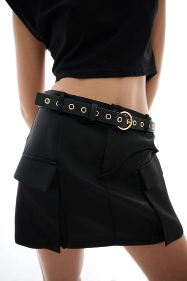 Black Circa Belt at 6Whiskey, six whisky, leather, circle design, gold accent, edgy, rugged, refined, womens fashion, modern western, trendy, day to night, country concert, date night, night out, lunch date, front view. 