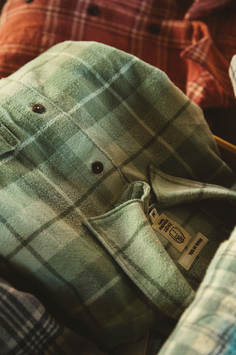 Load image into Gallery viewer, Hiroshi Kato Mens light weight plaid flannel the ripper at 6Whiskey six whisky made in USA green and tan button down
