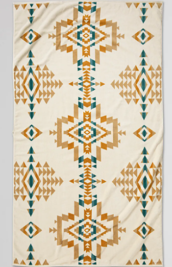 Load image into Gallery viewer, Pendleton Oversized Jacquard Towel

